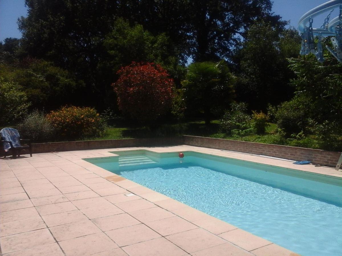 Gite Vacances Bosc D'Esquirol 4 Pers Escorneboeuf Exterior photo